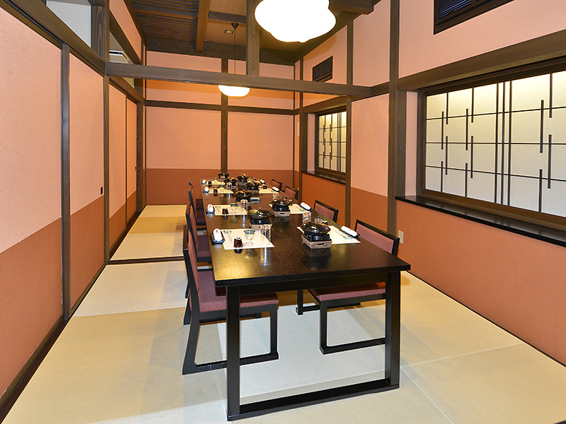 少人数のテーブル例